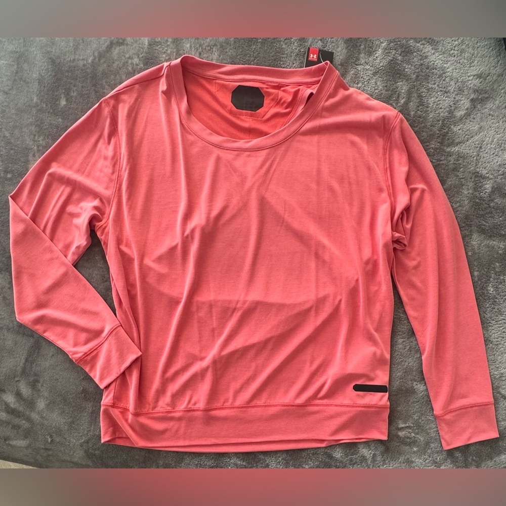 Under Armour Women's Coral Soft Loose Fit Open Back Long Sleeve Top Sz XL - NWT